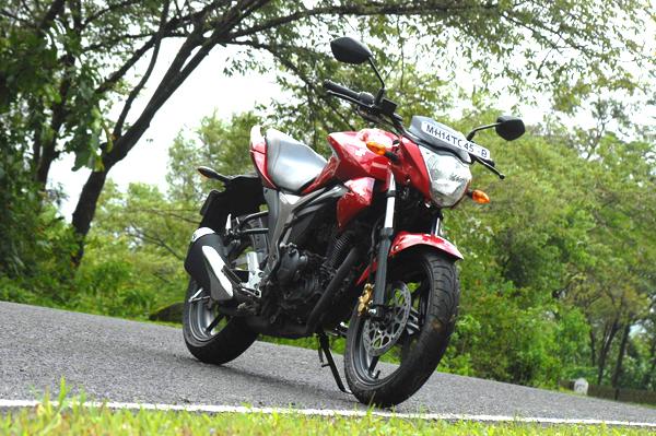 Suzuki Gixxer Red 3