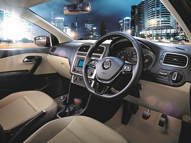 New-Volkswagen-Polo-Interior