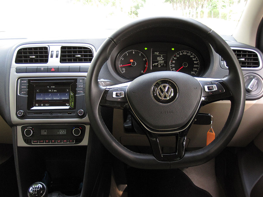 volkswagen-ameo-dashboard-and-interior