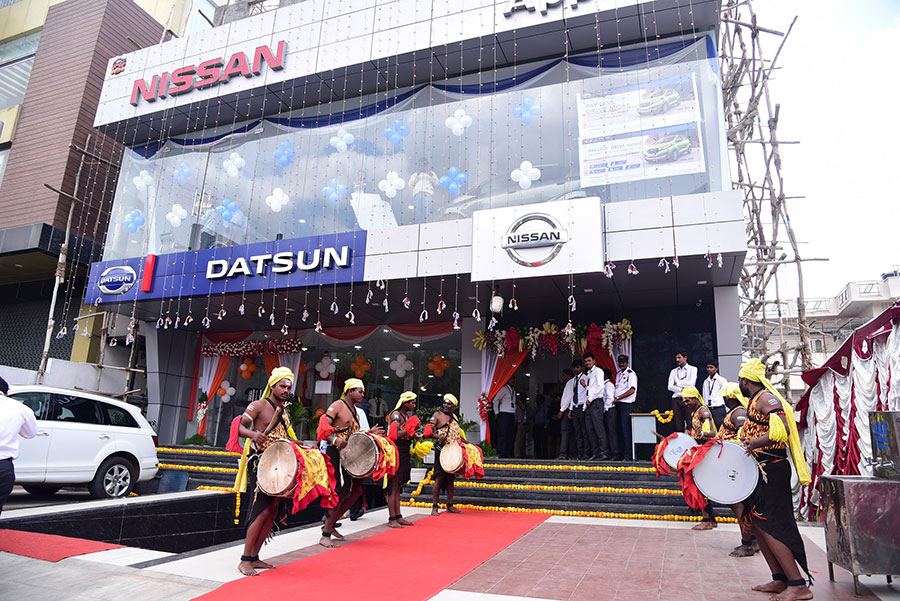 Nissan Datsun Dealership