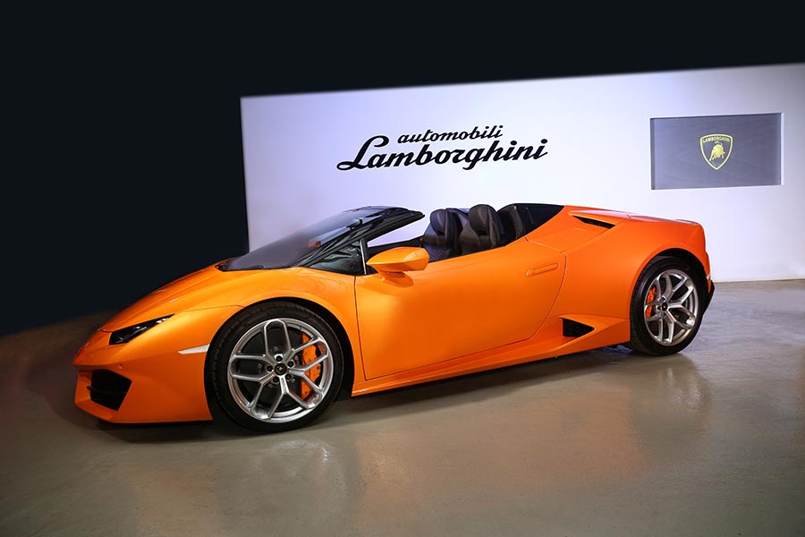 Lamborghini Photo 3