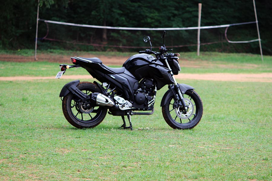 Yamaha Fz25 Review Knight Black Perfect Powerful 250cc Bike