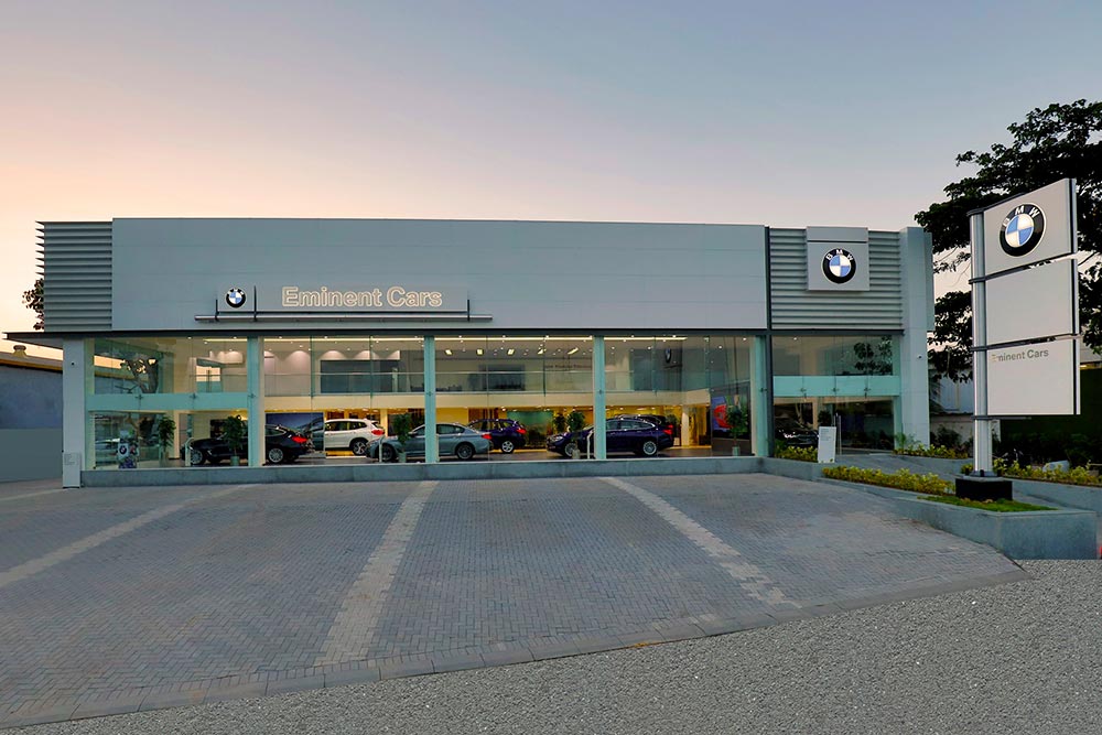 Car dealership. Dealership BMW. Гайд по car dealership. BMW dealership buildings 2021. BMW 3 Series dealership near Dublin.