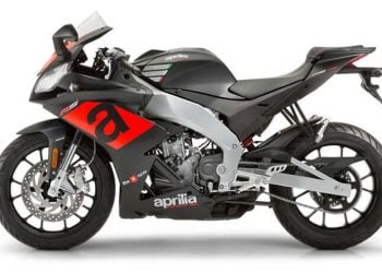 Aprilia RS 150 Motorcycle vs Yamaha R15 V3