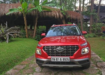 Hyundai Venue Review – Fiery Red