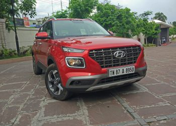 Hyundai Venue Review – Fiery Red