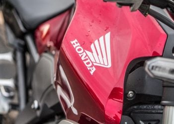 Honda CB300R Photos – Candy Chromosphere Red