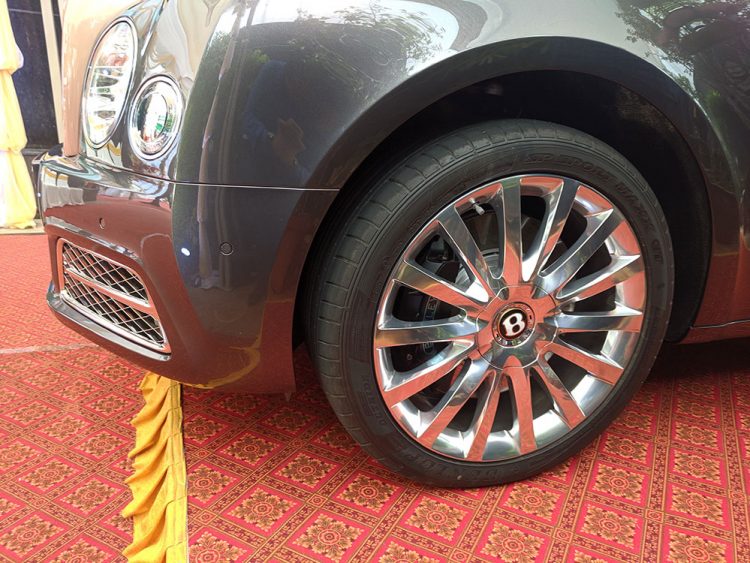 First Bentley Mulsanne EWB worth 9.5 Cr delivered in Karnataka