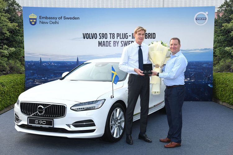 Volvo S90 T8 Plug-in Hybrid handed over to Ambassador of Sweden