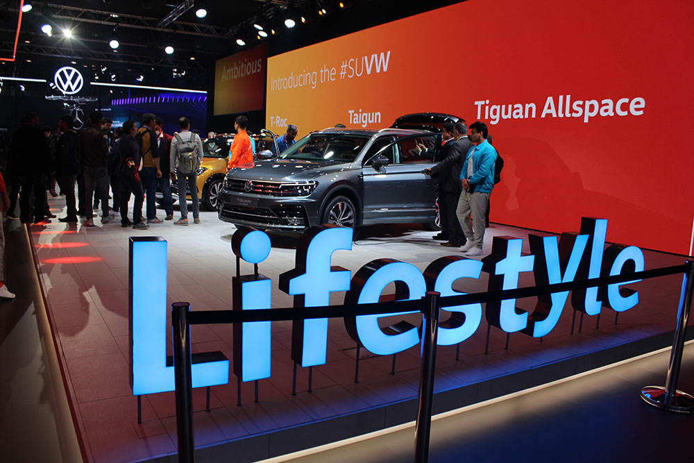 VOLKSWAGEN TIGUAN ACCESSORIES CONCEPT SHOWS ITS CHOPS AT WAGS, WHEELS AND  WAFFLES CHARITY EVENT - Volkswagen US Media Site