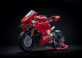 Ducati and LEGO Group present latest model in LEGO Technic line