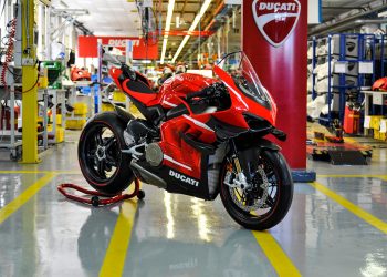 Ducati starts production of the Superleggera V4