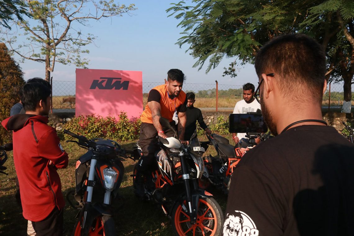 banjara hills ktm service centre