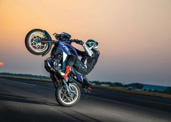 Bajaj Pulsar NS200 Wheelie