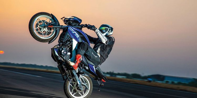 Bajaj Pulsar NS200 Wheelie