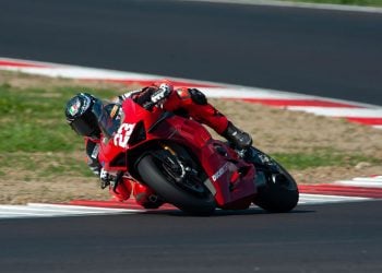 Ducati raced and won with a stock Panigale V4 S at the MotoEstate Trophy