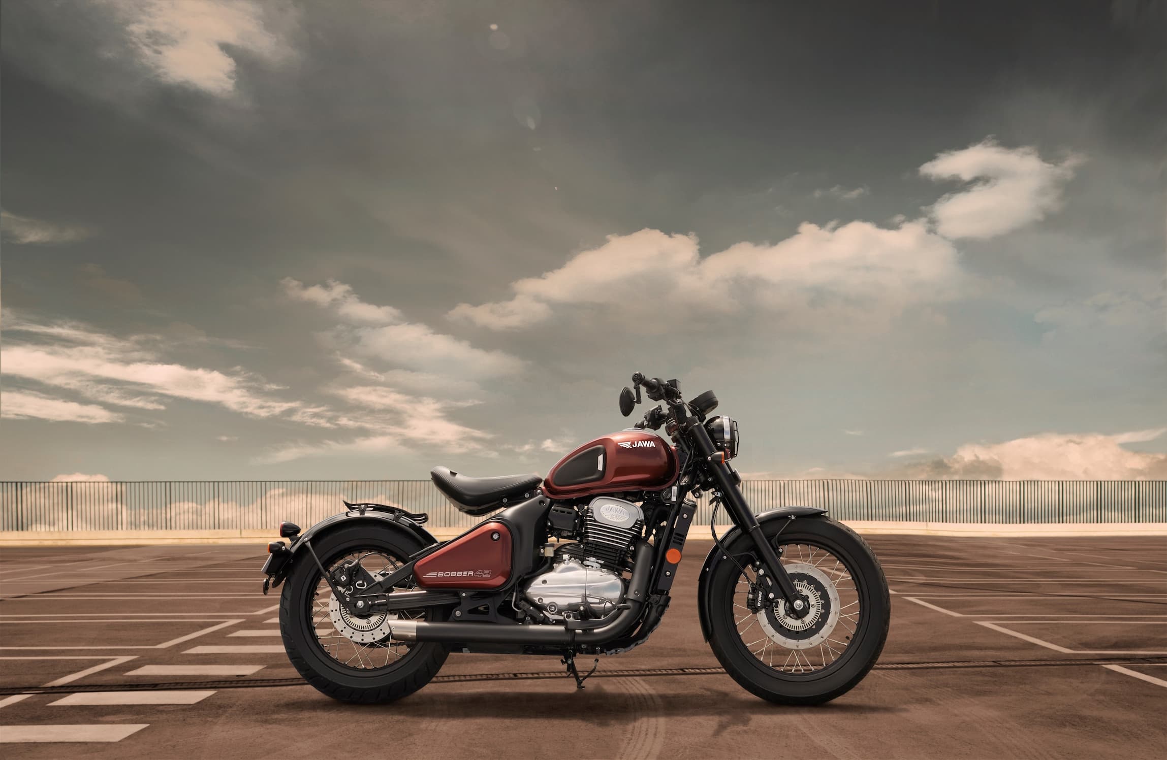 Jawa 42 Bobber launched at Rs 2.07 lakhs [Factory Custom] - GaadiKey