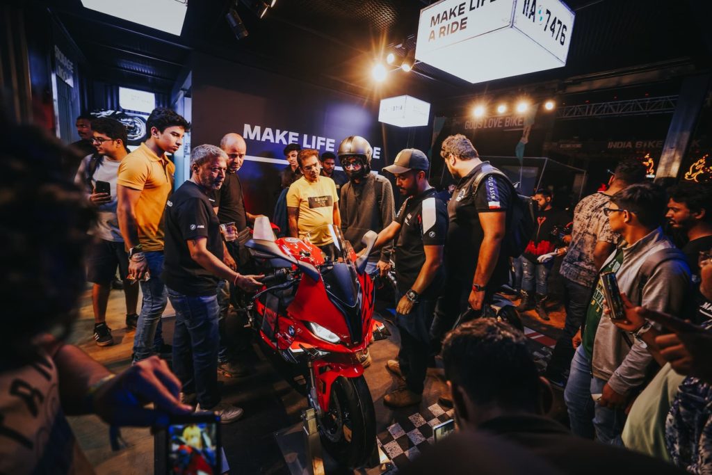 BMW Motorrad roars up engines at India Bike Week 2022 - GaadiKey