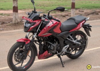 2023 Bajaj Pulsar P150 Photos: Racing Red