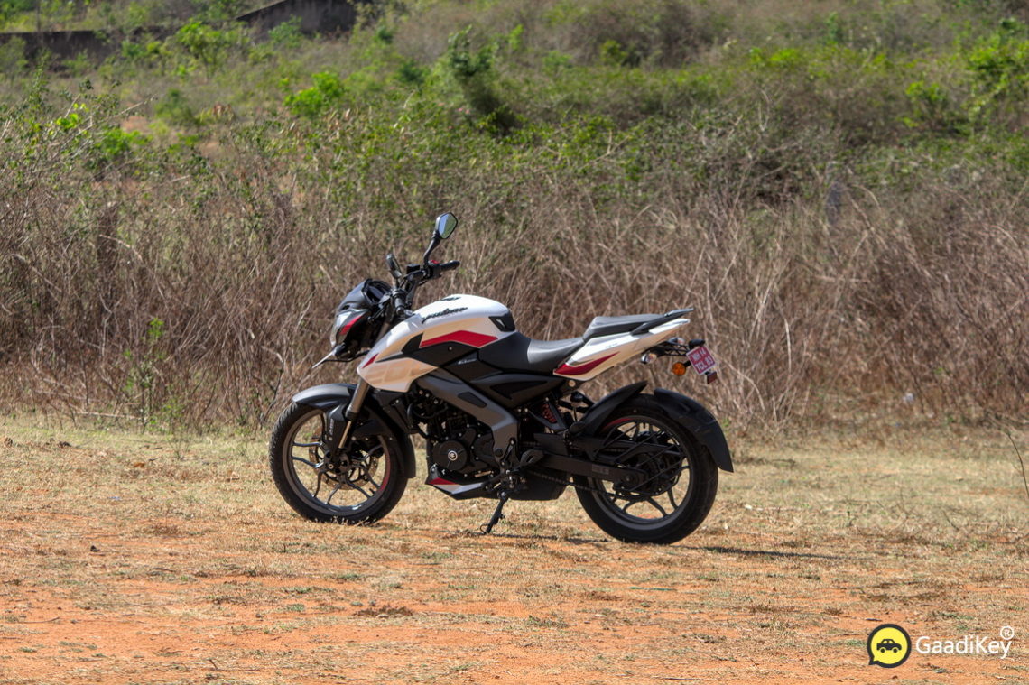 2023 Bajaj Pulsar NS200 Review: Hoodibaba Is Back! - GaadiKey