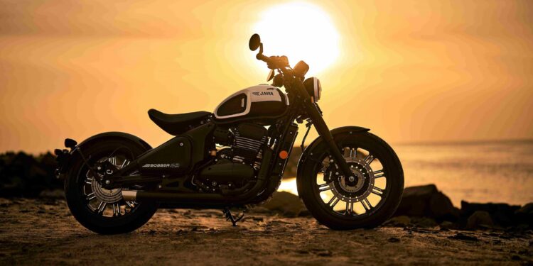 2023 Jawa 42 Bobber Black Mirror