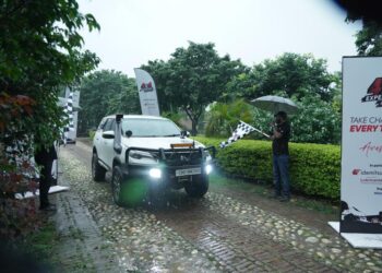 Toyota India flags off “Great 4X4 Expedition” in the Northern Region of India