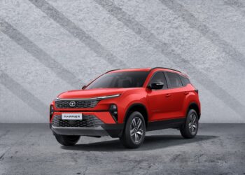 Tata Harrier Coral Red