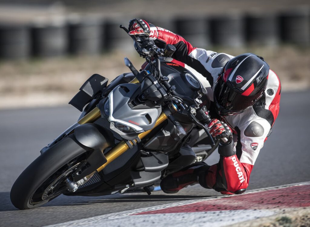 2024 Ducati Streetfighter V4 Photos 