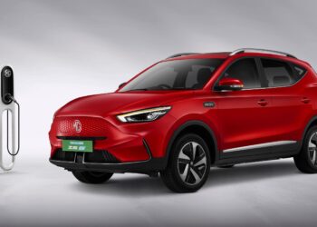 MG Comet gets Fast Charging Option, MG ZS EV gets new variants