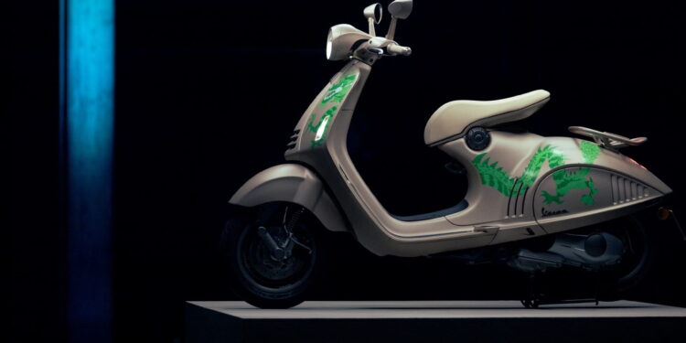 Vespa Dragon 946