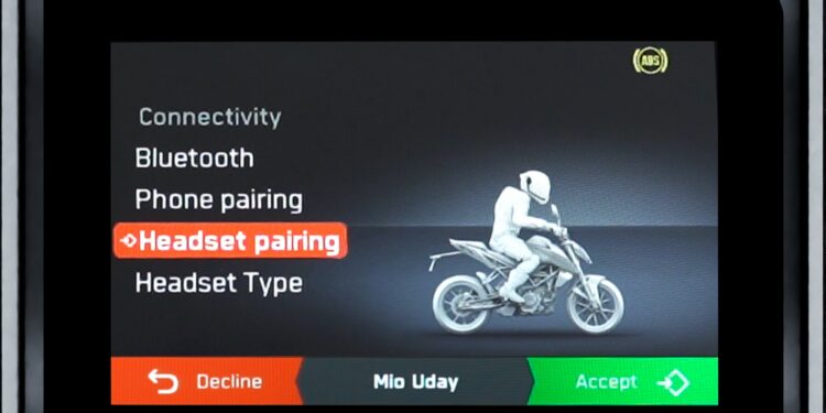 KTM 200 Duke Connectivity Options