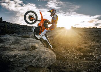 2025 KTM 390 Enduro