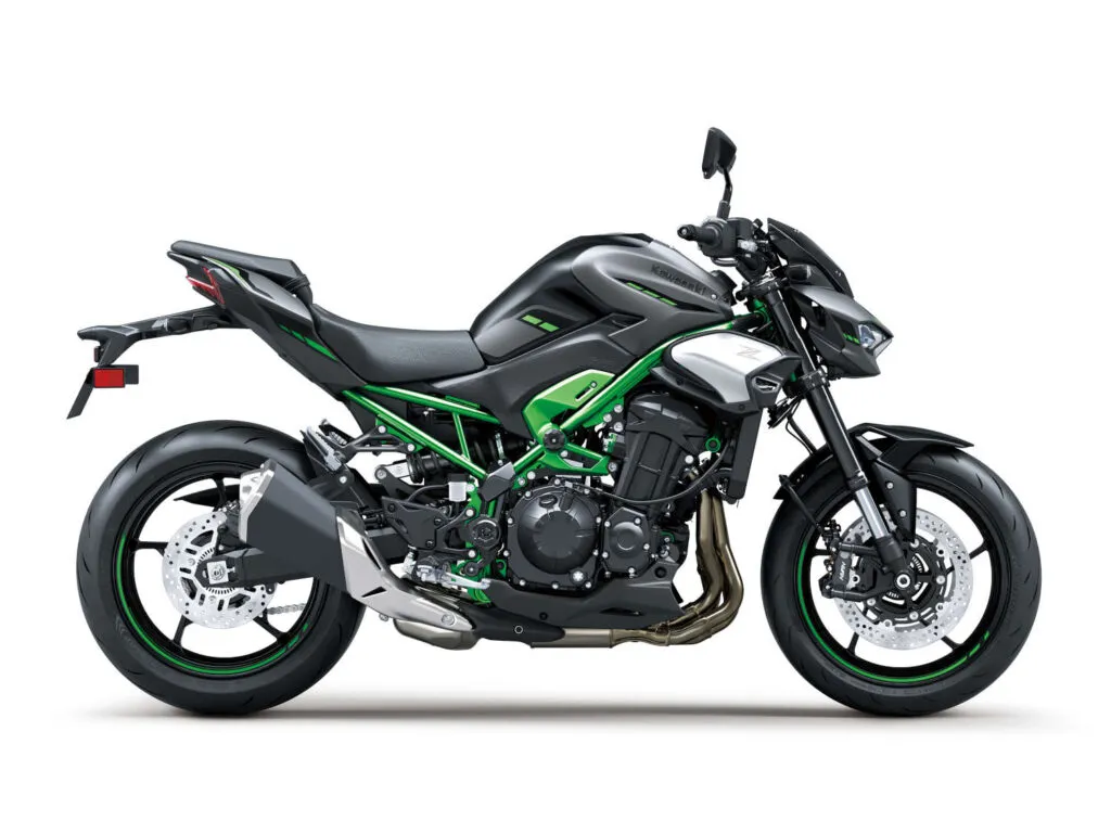 New 2025 Kawasaki Z900 Green Color Images MY25 Model