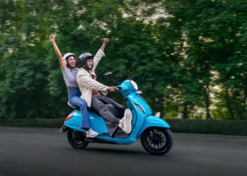 Bajaj Chetak 3001 Riding Shots Chetak in Blue Color