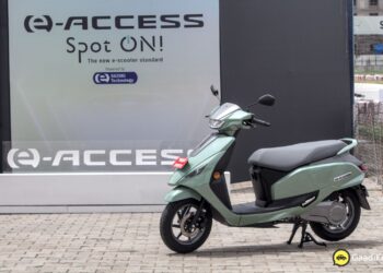 Suzuki e-Access Logo. Suzuki Pearl Jade Green