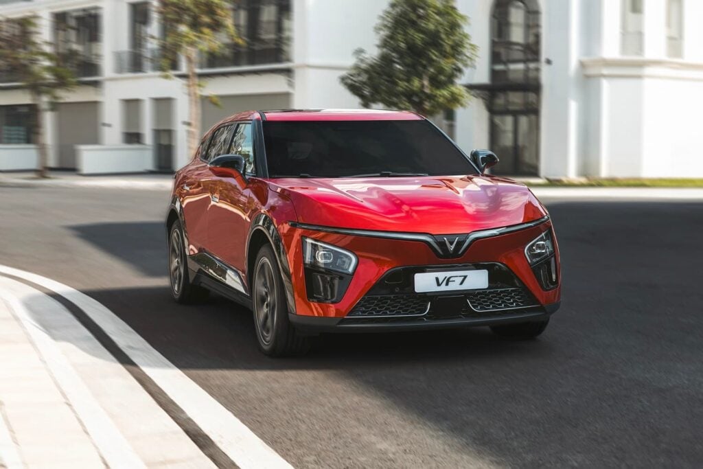 VinFast VF7