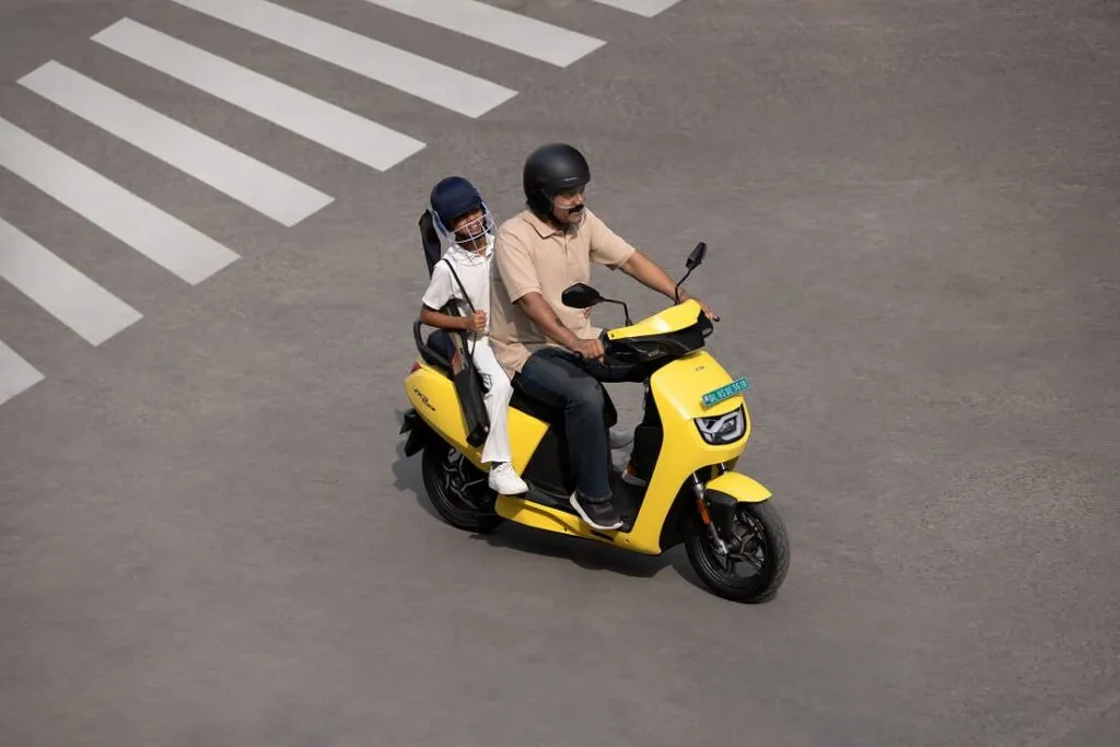 Vida VX2 EVOOTER Yellow Color Photo Electric Scooter by Hero