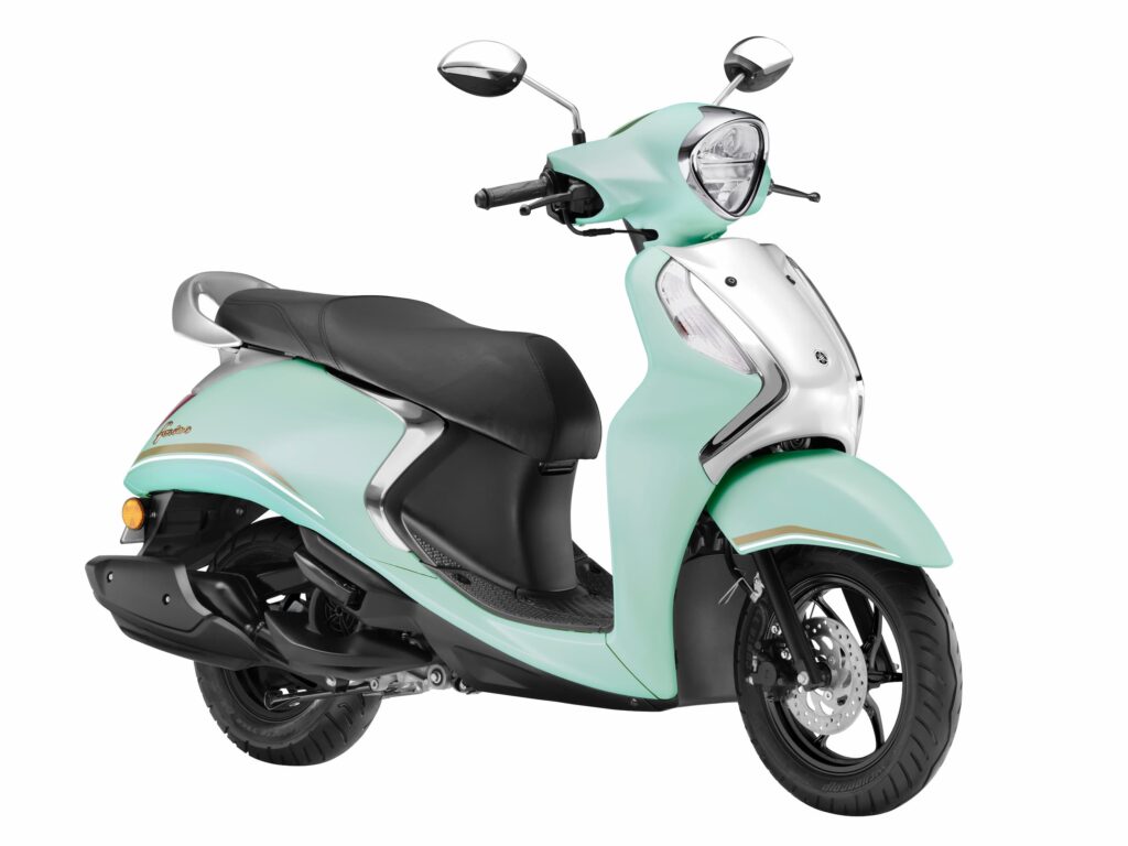 2025 Yamaha Fascino 125 Fi Light Green Color option
