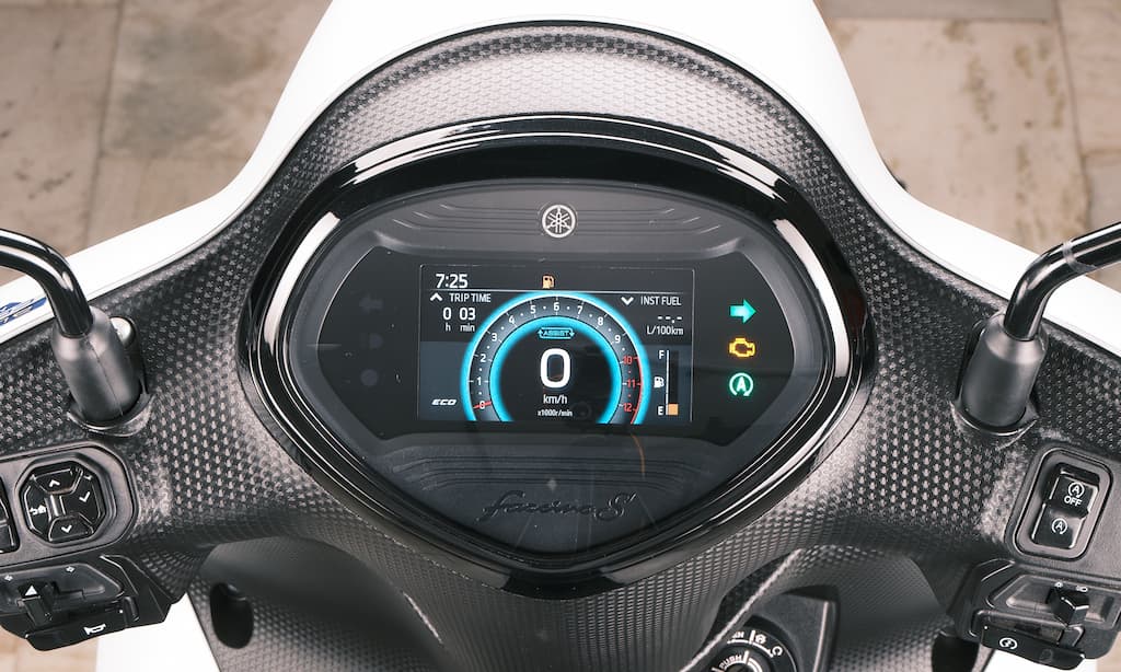2025 Yamaha Fascino Color TFT Display