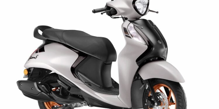 New 2025 Fascino S 125cc in Metallic Matte Grey Color