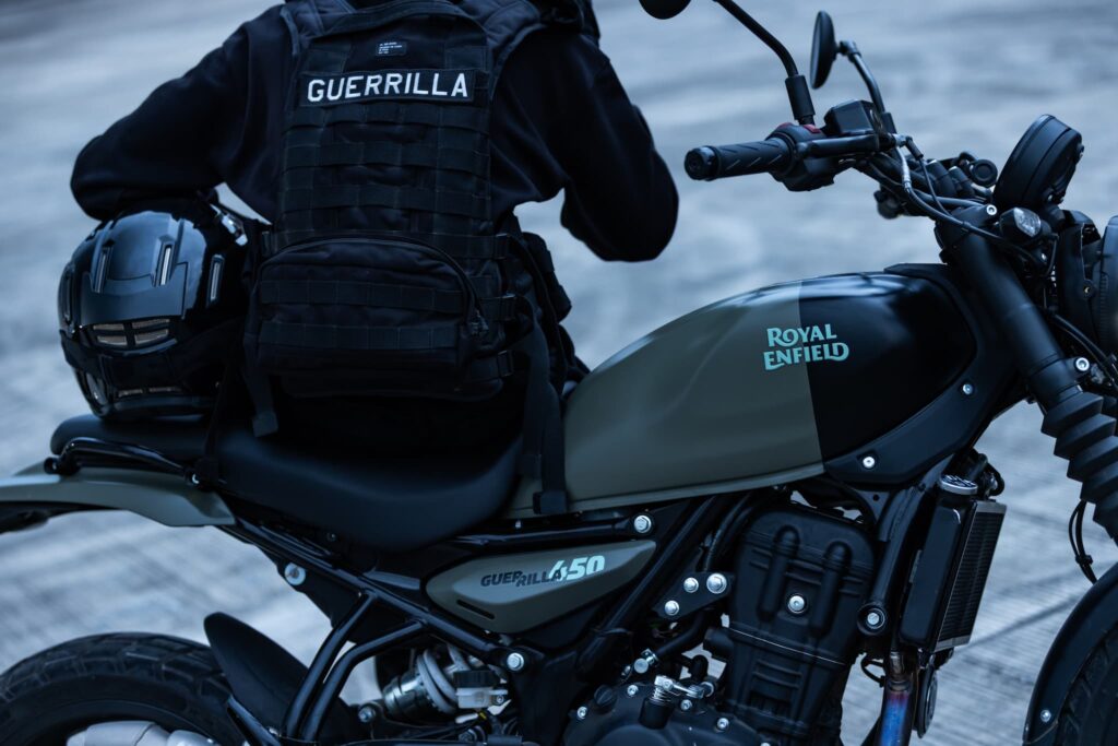 Guerrilla 450 Shadow Ash Color