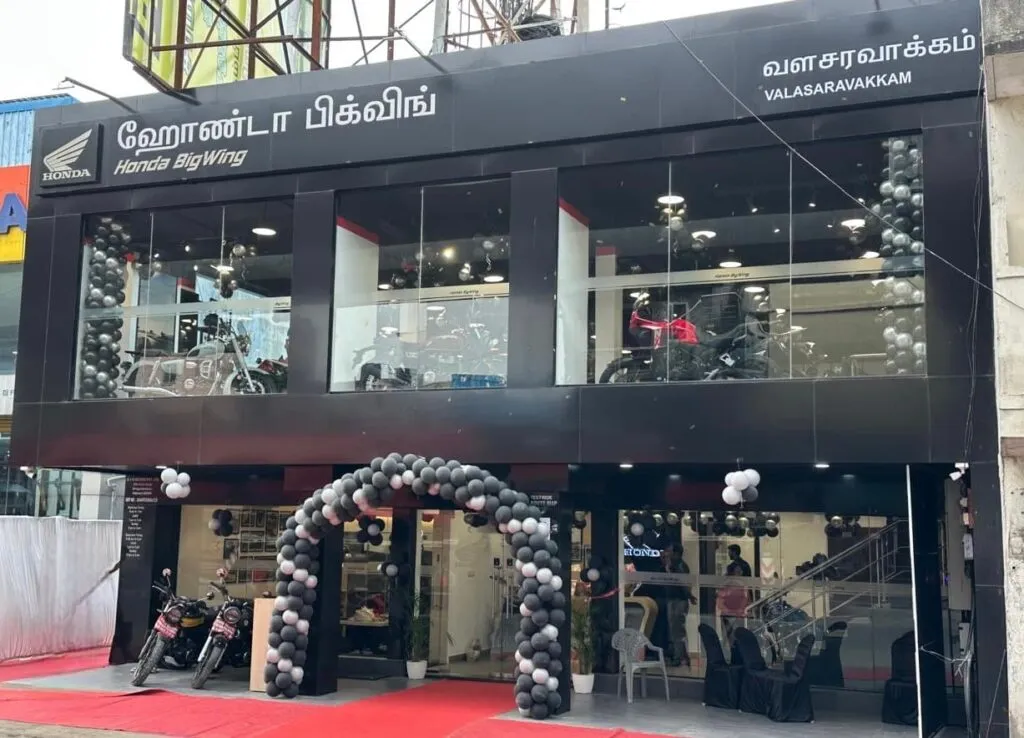 Honda BigWing showroom in Valasaravakkam, Chennai, Tamil nadu