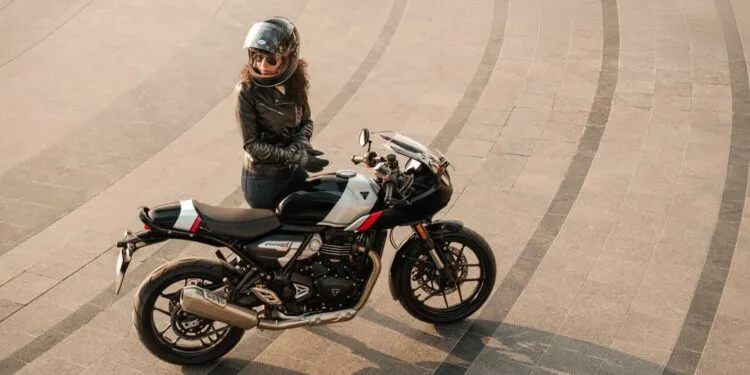 Triumph Thruxton 400