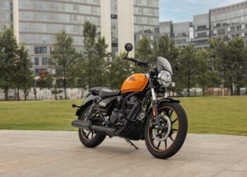 2025 Royal Enfield Meteor 350 Images Photos Orange Color