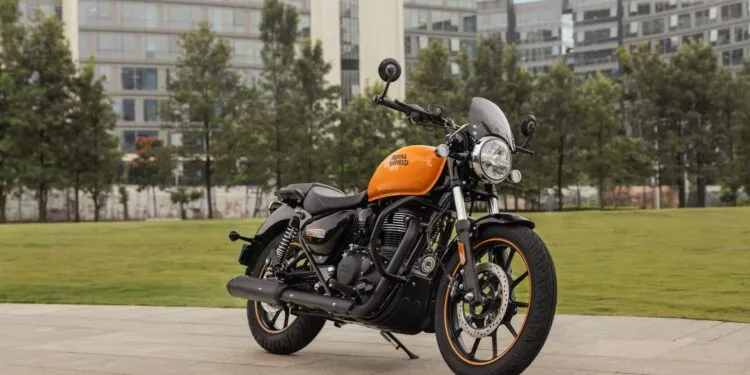 2025 Royal Enfield Meteor 350 Images Photos Orange Color