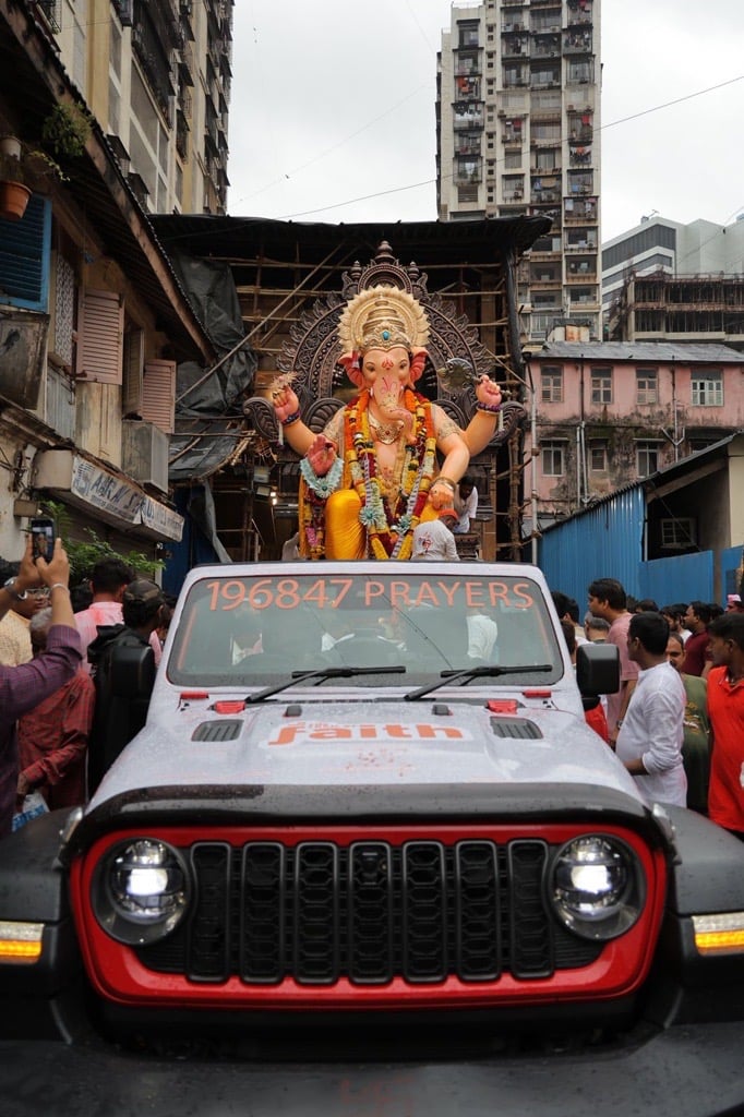 Ganesh Visarjan on Jeep Wrangler