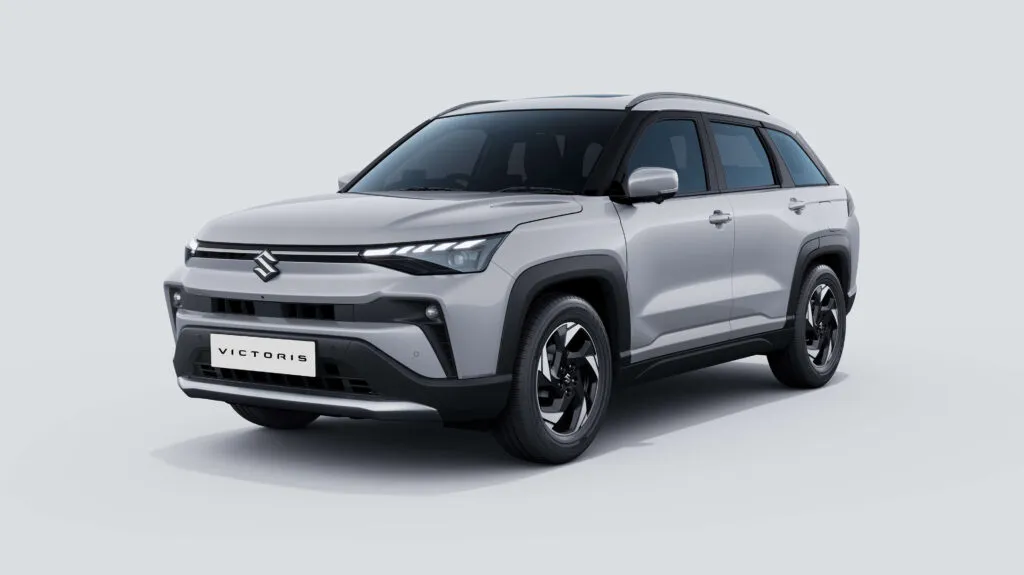 Maruti Victoris in Silver Color (Splendid Silver)