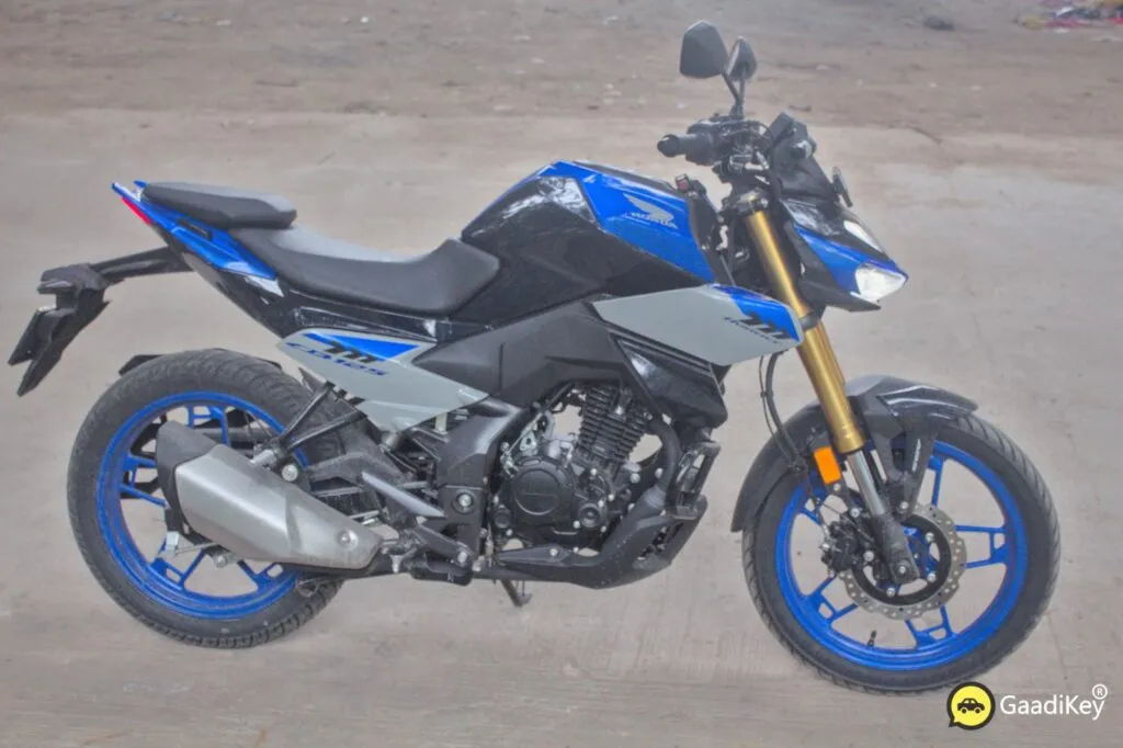Honda Hornet CB125 Blue Color Side Profile 