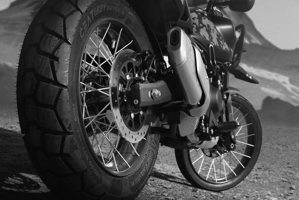 2025 Himalayan 450 Mana Black Color Spoked Wheels 