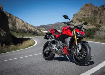 Ducati Streetfighter v2